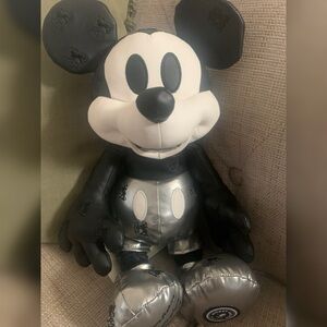 Disney LE Mickey Mouse Memories January 2008 Steamboat Plush SOLD OUT RARE NWT